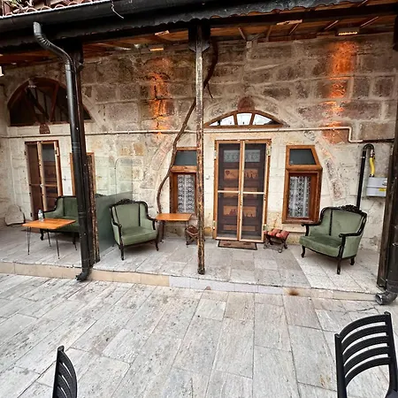 Tokmak Hotel *