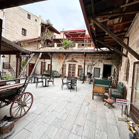 Hotel Tokmak *