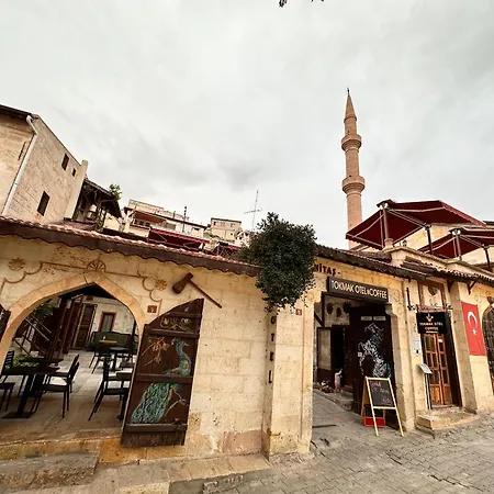 Hotel Tokmak