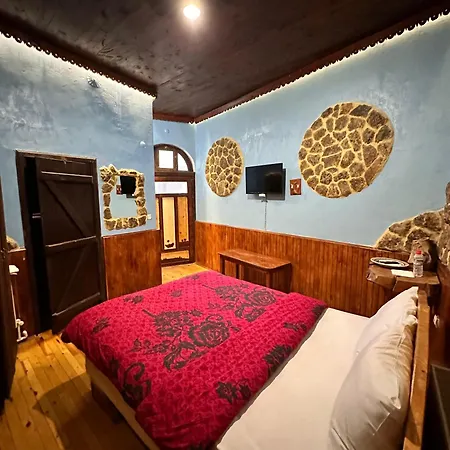 Hotel Tokmak