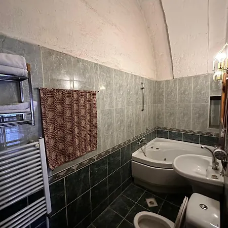 Hotel Tokmak