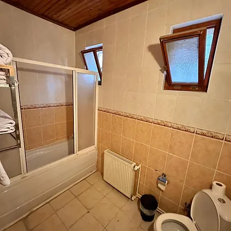Hotel Tokmak *