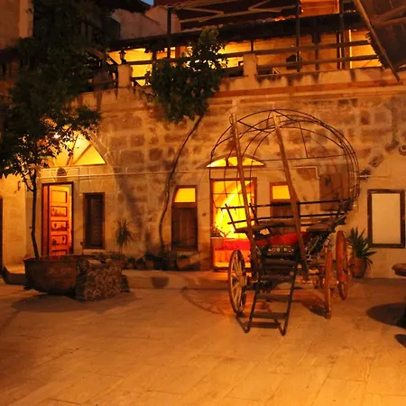 Tokmak Hotel *